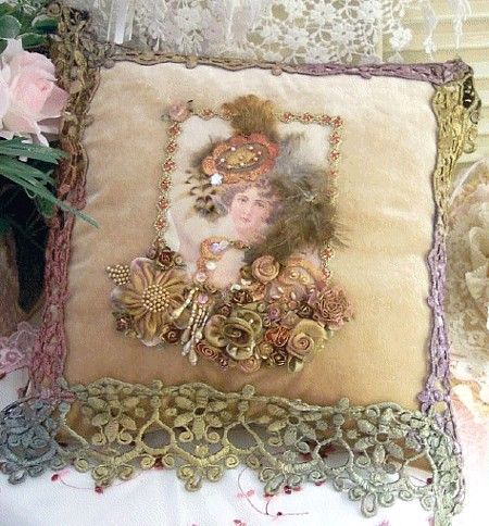 VictorianSpendlorTaupePillow.jpg